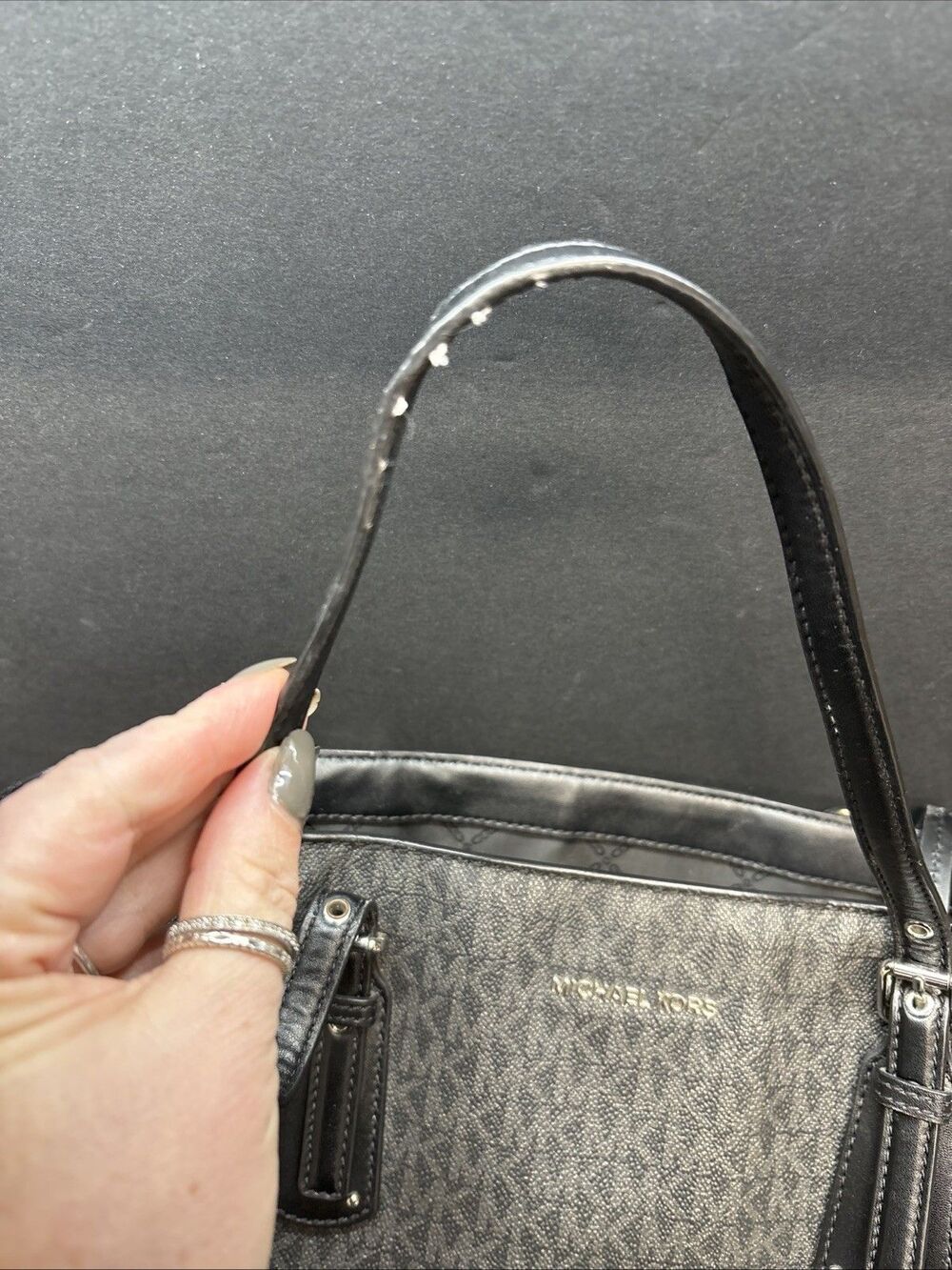 Michael Kors Logo Voyager East West Large Tote - Picture 9 of 11